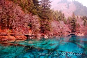 It is said that there is no other place as peaceful as in Jiuzhaigou all over the world.<br /><br /> It is said that there is no other place as peaceful as in Jiuzhaigou all over the world.<br /><br />