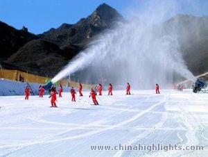 Essence of Beijing and Badaling Ski Resort Skiing Tour