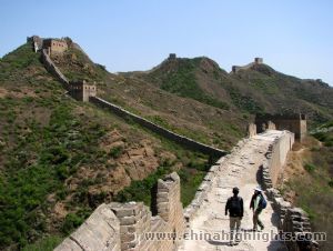 Hiking from the Jinshanling Great Wall to Simatai 
